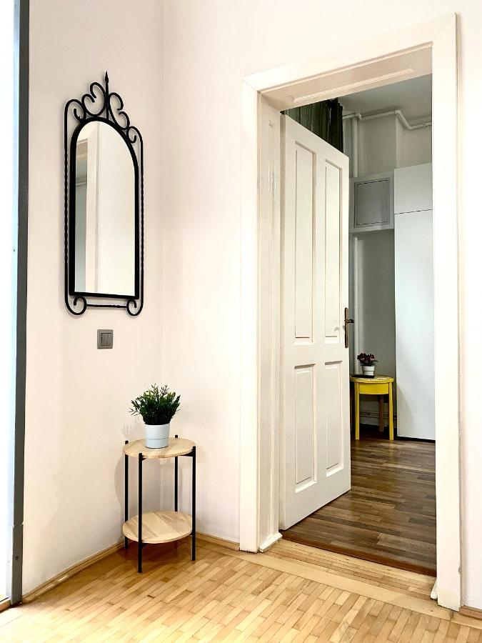 Republique Family Apartment Braşov Dış mekan fotoğraf